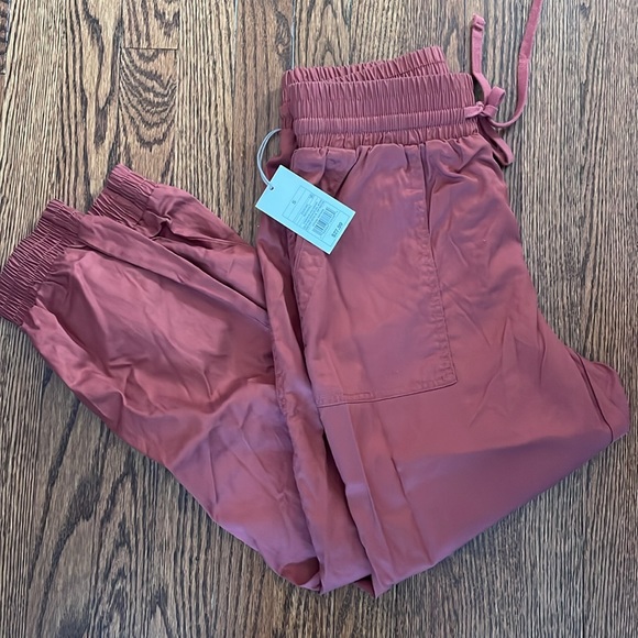 Rust cargo joggers NWT - Picture 2 of 3